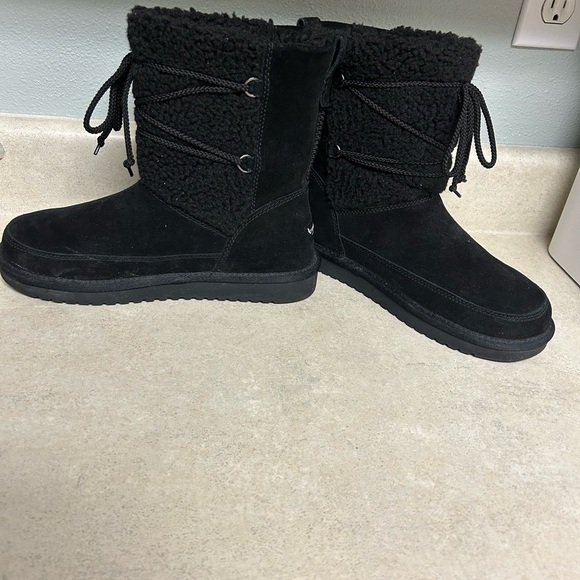 Koolaburra by UGG Black Women's Boots michon pull on short suede size 8 - Picture 4 of 7